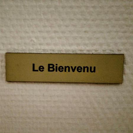 Le Bienvenu - T2 Avec Terrasse Au Coeur De Malo Apartment Dunkirk Luaran gambar