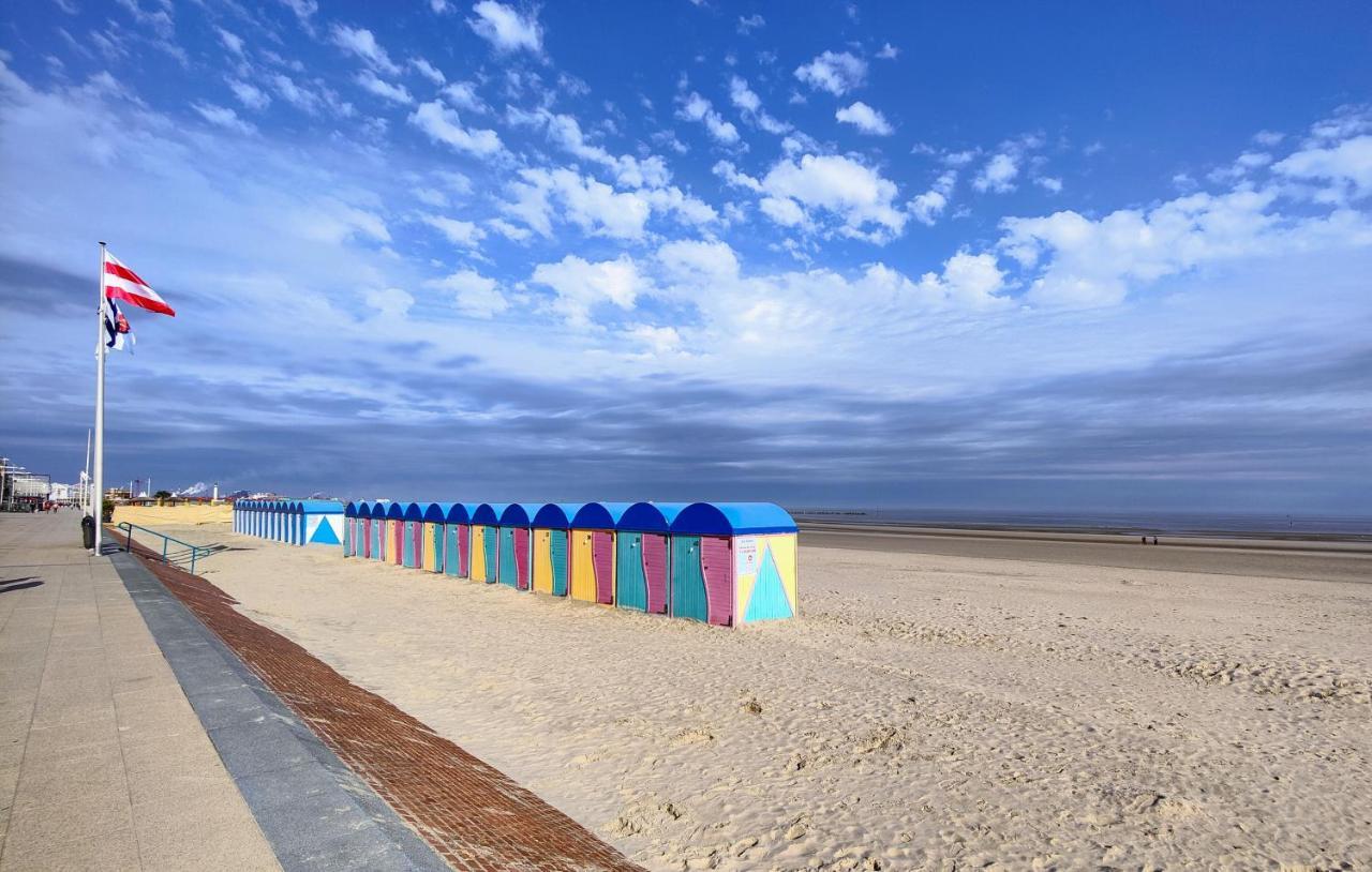 Le Bienvenu - T2 Avec Terrasse Au Coeur De Malo Apartment Dunkirk Luaran gambar